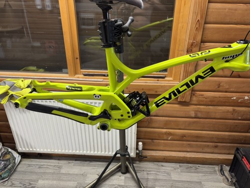 Mountain bike enduro evil - mountain,